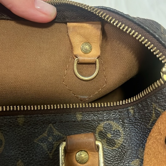 Louis Vuitton Speedy 30 EUC two owners - Picture 5 of 11